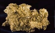 GoldNugget_wikimediacommons_1.jpg