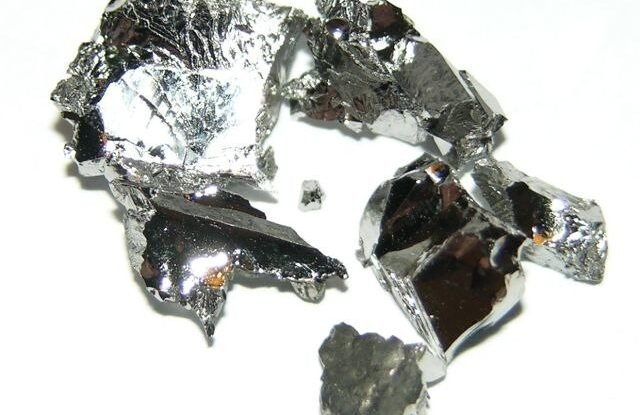 tungsten_wiki_commons.jpg tungsten_wiki_commons.jpg