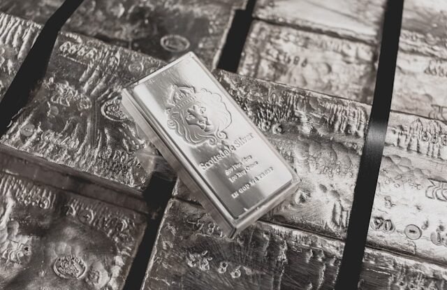 scottsdale-mint-xN4QdAn4aJw-unsplash_1_2.jpg