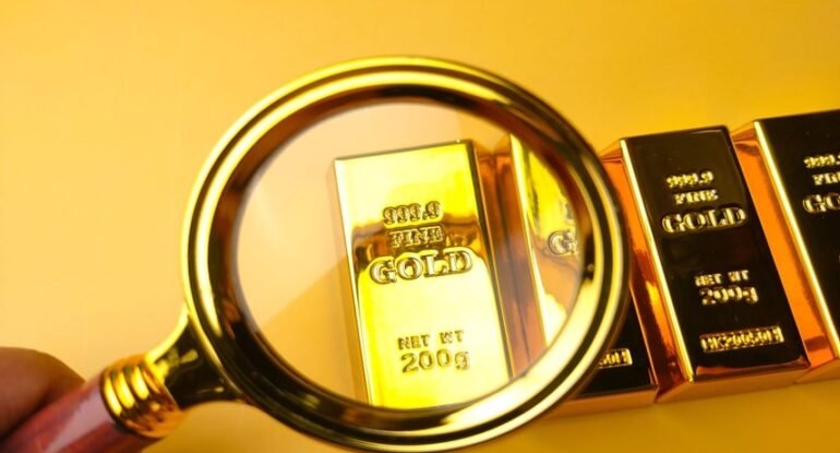 Gold-bars-and-lens.jpg Gold-bars-and-lens.jpg
